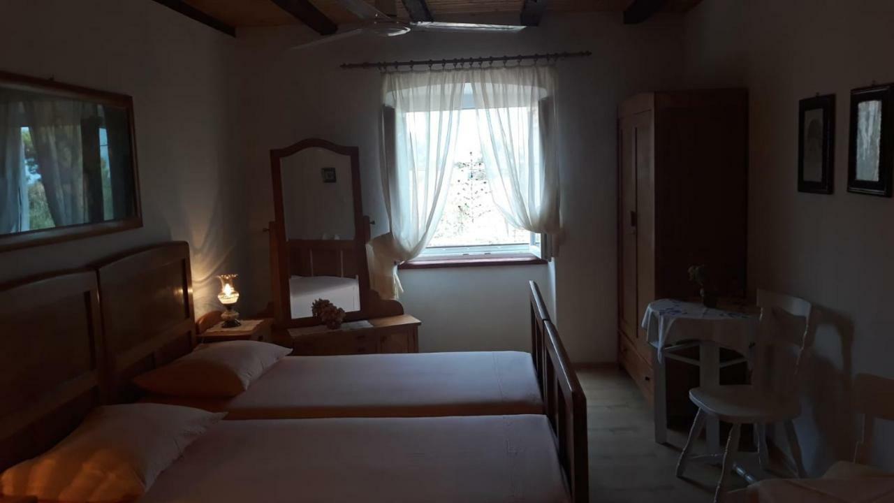 Apartments Lovor 锡尔巴岛 外观 照片
